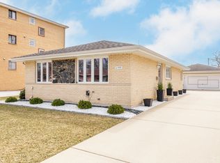 6925 W 110th St, Worth, IL
