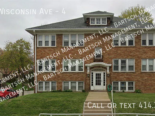 5230 W Wisconsin Ave #4, Milwaukee, WI 53208