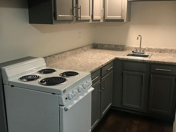 2nd image of 119 E Logan St #12868168