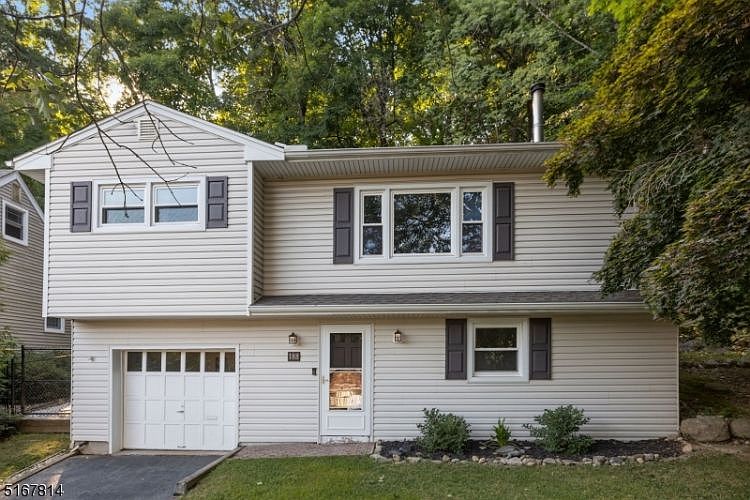 2nd image of 188 Skyline Lakes Dr