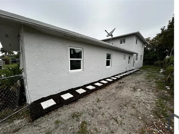 4429 SW 21st St #2, Hollywood, FL 33023
