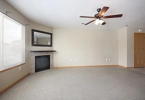 5th image of 850 S Overland Trl APT 18