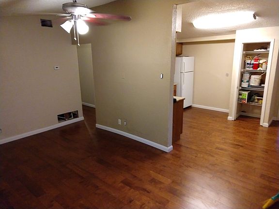 4th image of 214 Wallace Dr