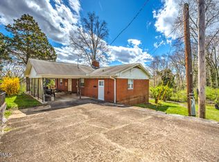 117 W Malta Rd, Oak Ridge, TN 37830