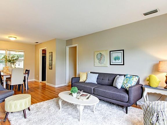 4th image of 6532 Solandra Dr