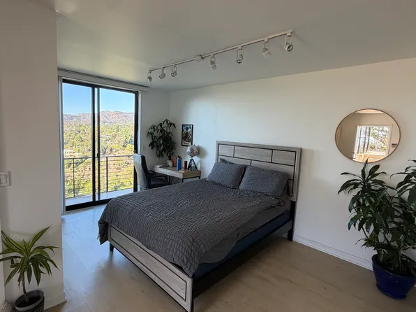 (undisclosed Address), Los Angeles, CA 90049