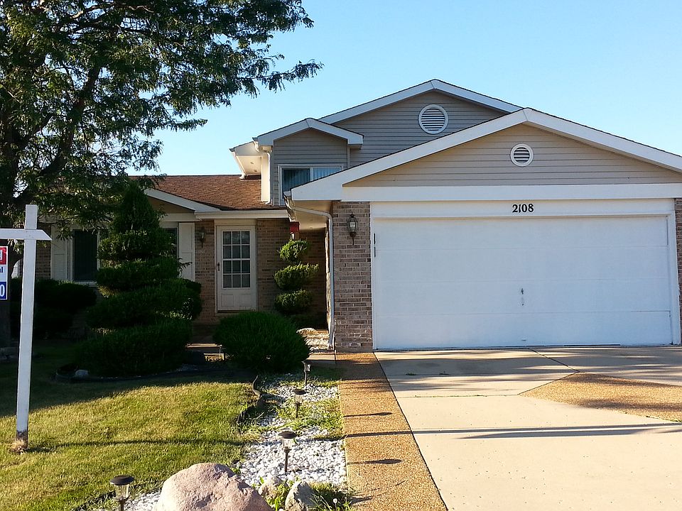 1st image of 2108 Newport Cir