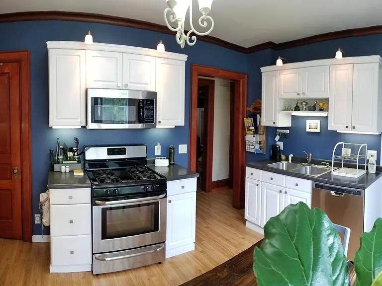 1711 E Thomas Ave — Photo 1