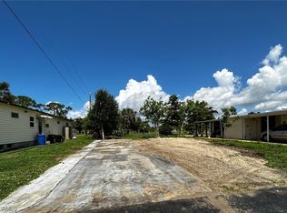 936 Lazy Ln, North Fort Myers, FL 33917