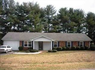 12 Montford Ave, Boiling Springs, SC 29316