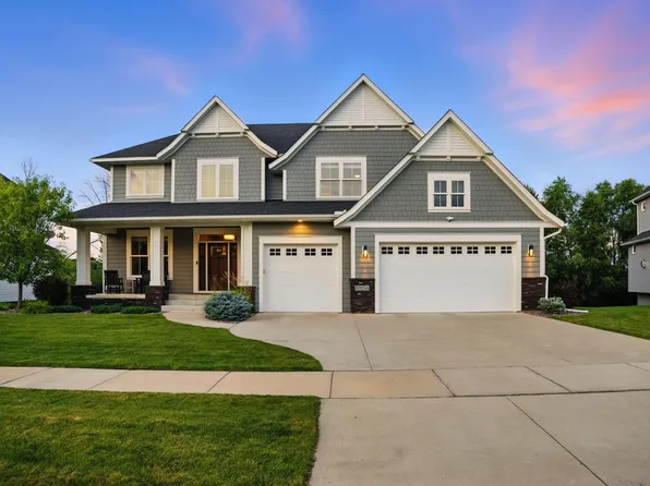 10056 Walnut Grove Ln N, Maple Grove, MN 55311