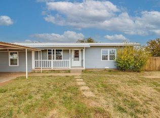 500 N 1st St, Coahoma, TX 79511