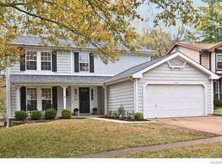 809 Carman Woods Dr, Manchester, MO