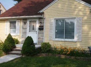 4405 Howe Rd, Wayne, MI 48184