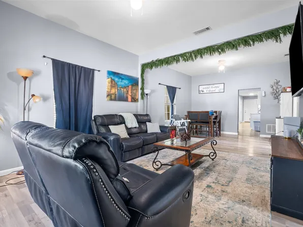 2421 Langston St, Fort Worth, TX 76105