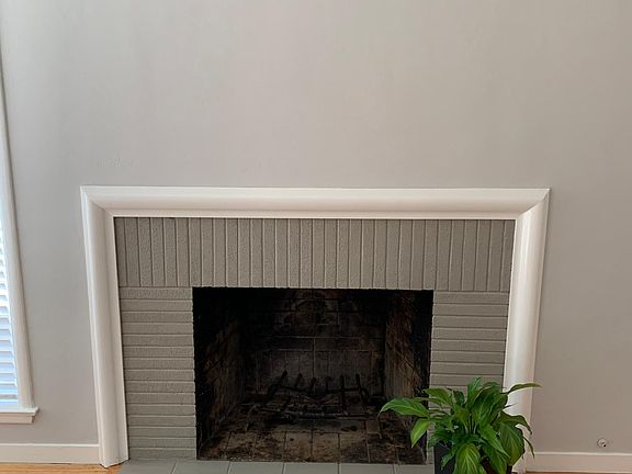 10 P fireplace in living room