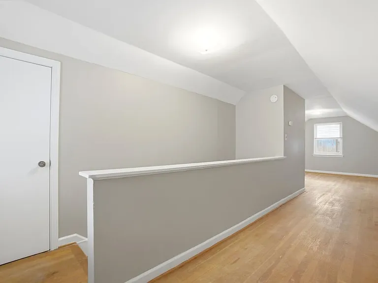3267 Walmar Dr — Photo 6