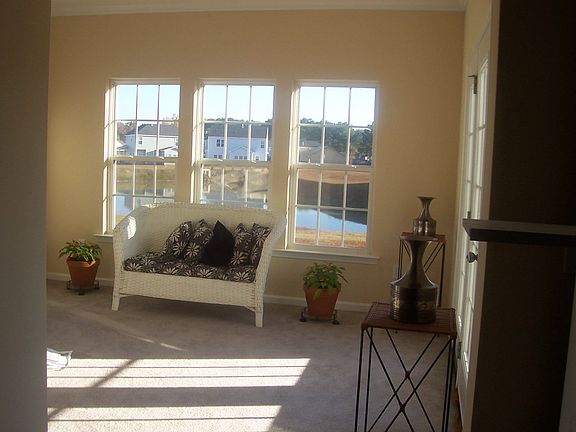 3rd image of 492 Dolphin Dr