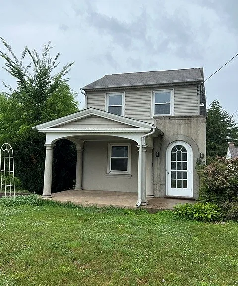 103 E Vine St — Photo 1