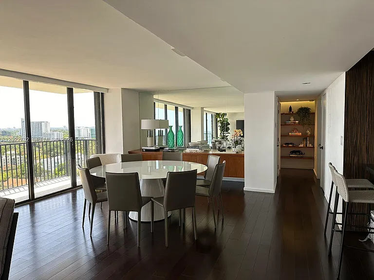 1450 Brickell Bay Dr #1907 — Photo 3