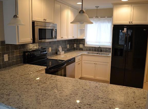5th image of 603 E Portland Dr