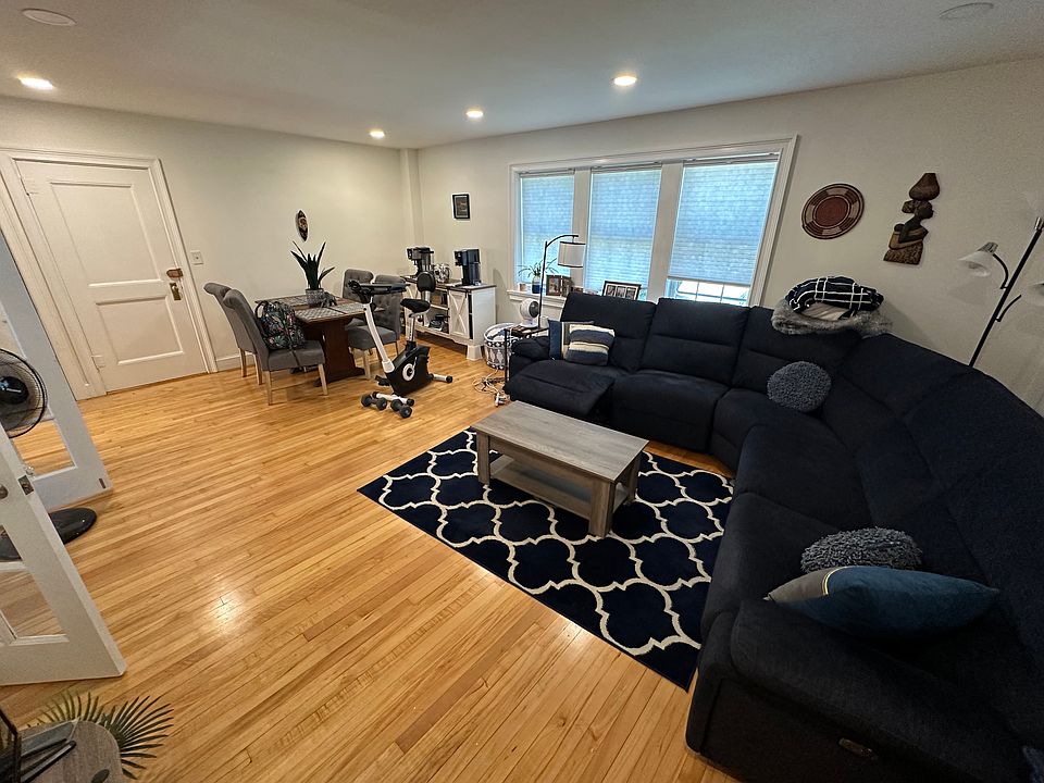 1st image of 9 Hammond Pond Pkwy APT 1
