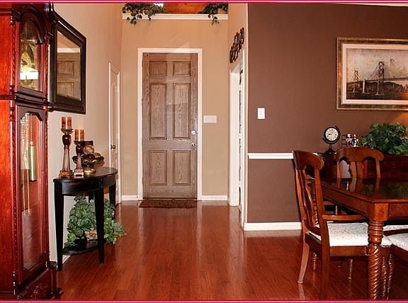 3rd image of 4421 Monnig Ln
