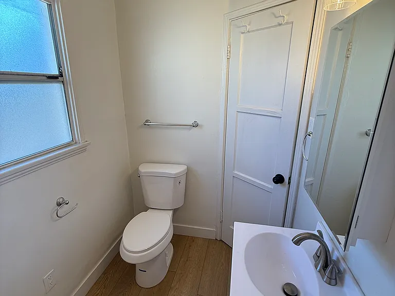 1424 E Wilson Ave #A — Photo 9