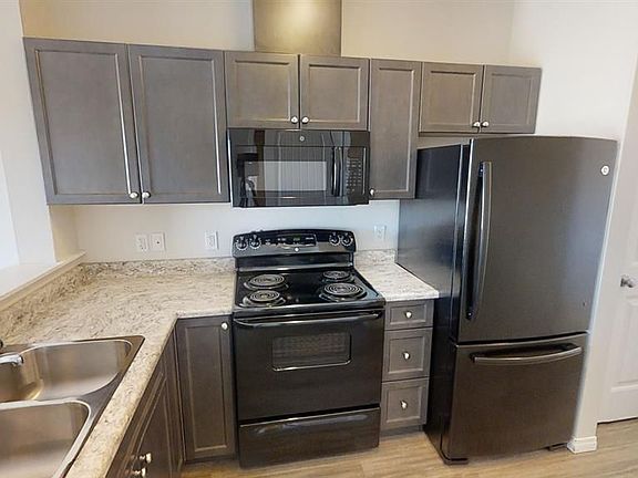 4th image of 10521 84th Ave #307