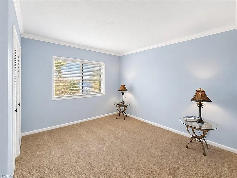 4000 Ice Castle Way #5 — Photo 20