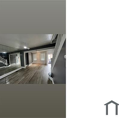 3rd image of 4325 N Hicks St #4325