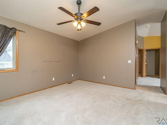 4th image of 7508 S Bell Cir
