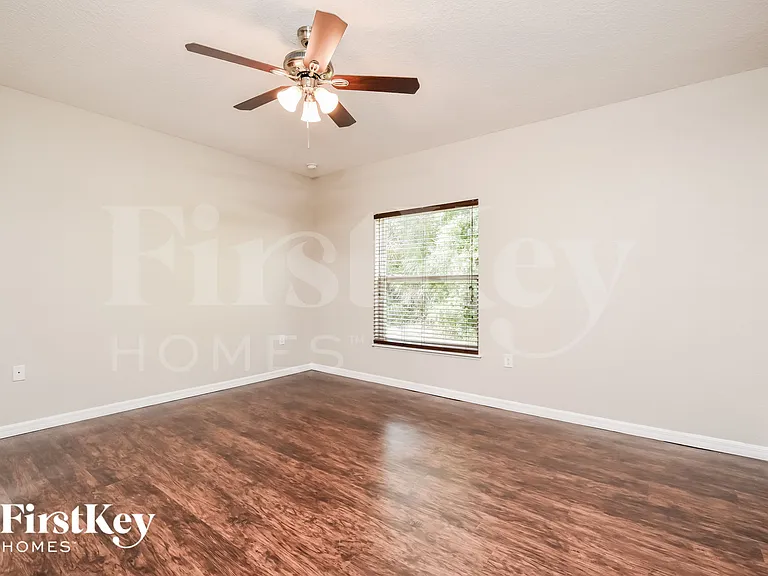 3379 Toluca Ter — Photo 8