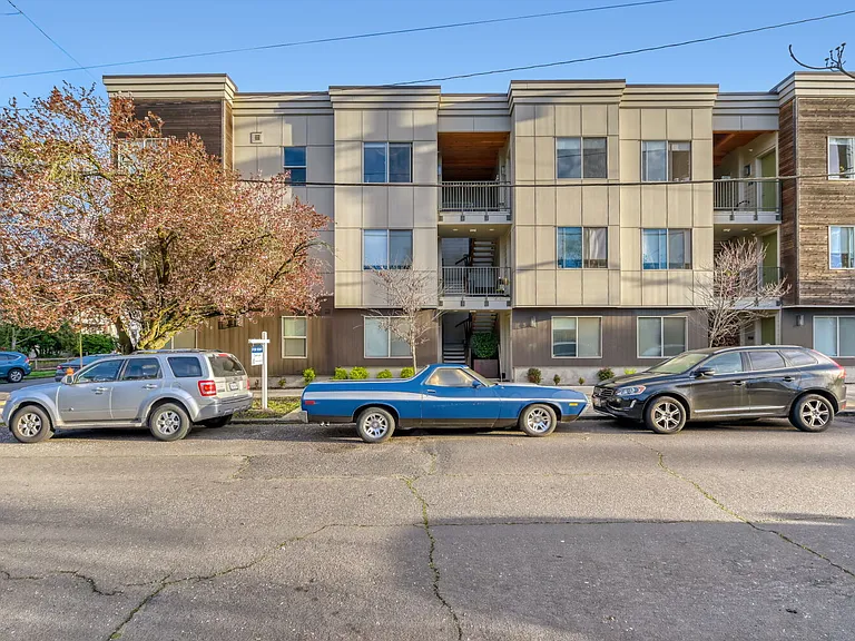 6310 N Maryland Ave #103 — Photo 10