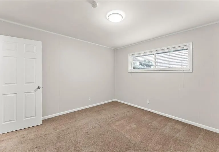 2352 Elmwood Cir SE — Photo 27