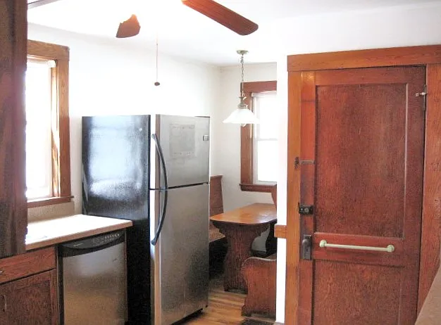 2 bed, 1118 sqft, $2,700 — Photo 2