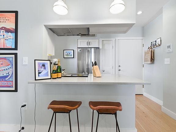 4th image of 270 Bunker Hill St APT 2