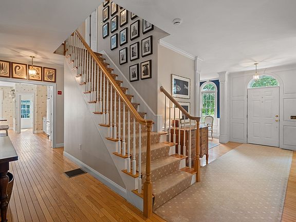 5th image of 65 Deerpath Rd
