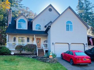 6869 Glacier Dr, Springfield, OR 97478