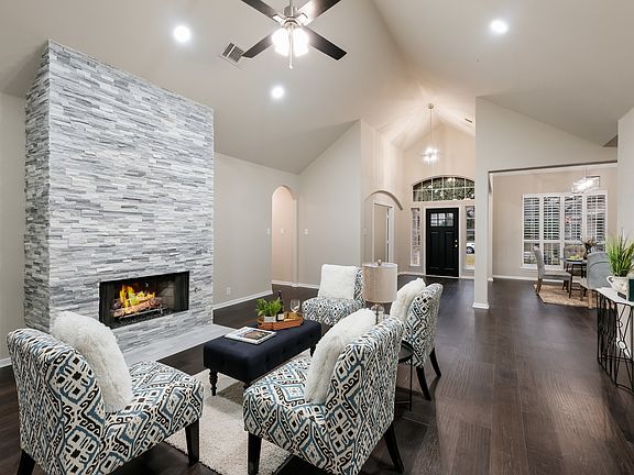 4th image of 2223 Pinoak Knl