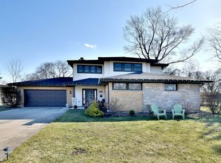 412 E Atwater Ave, Elmhurst, IL 60126