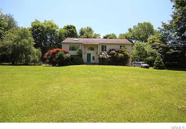 1st image of 25 Walton Dr