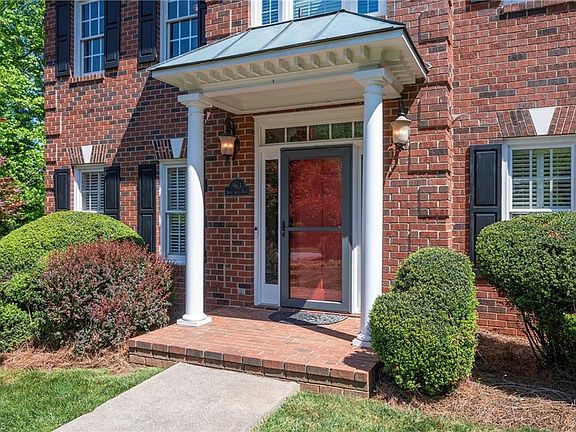 4th image of 963 Ridge Gate Dr