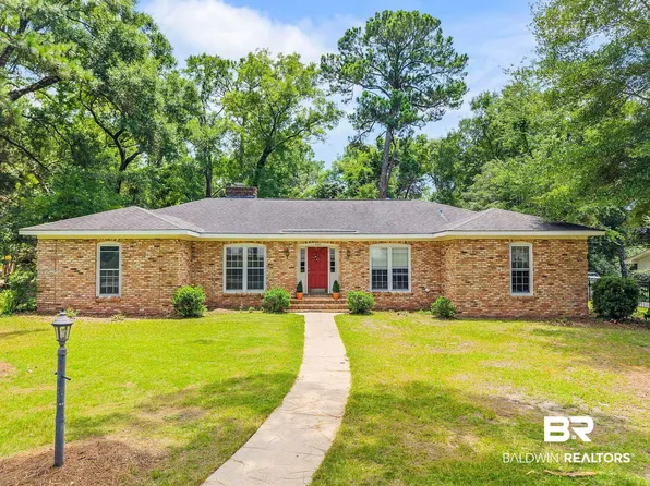 332 Bay Hill Dr, Daphne, AL 36526