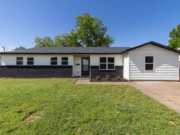 1310 Eleanor St, Burkburnett, TX 76354