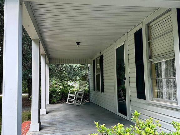 4th image of 1626 Old Castleberry Rd