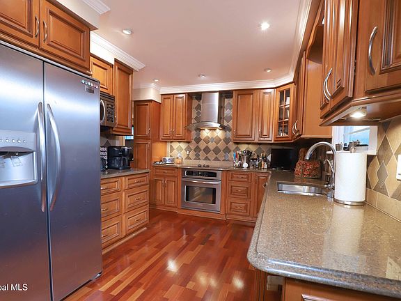 2nd image of 2387 Hickory Hill Road