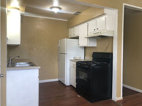 2nd image of 721 Hettie St