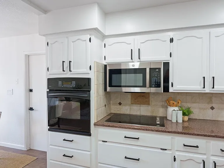 6804 N Backer Ave — Photo 8