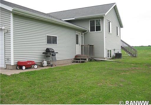 3rd image of 551 N Paul Ave